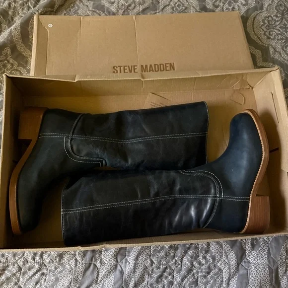 Steve Madden Riggs Navy Leather Knee Boots,  Contrasting White Stitch NIB Sz 6 - Picture 7 of 10